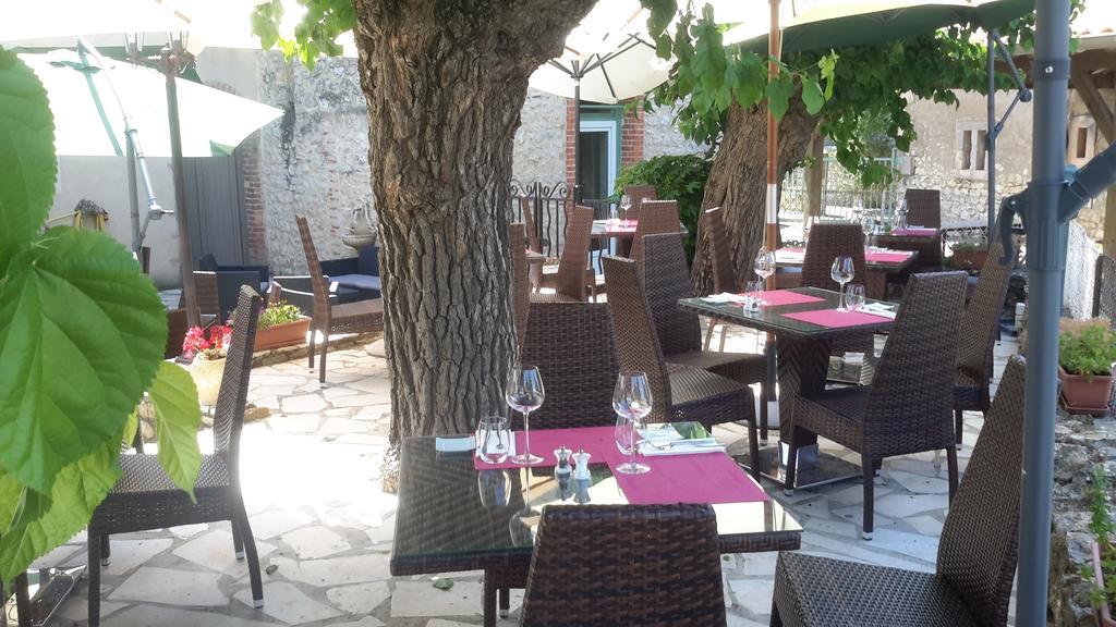 Auberge Le Bistrot De Lussan Lussan  외부 사진